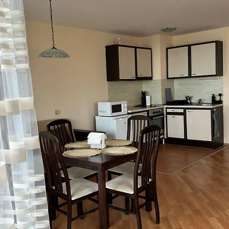 Sea View South 茨雷沃