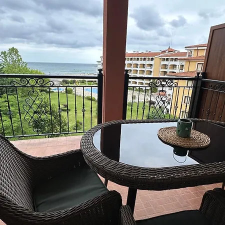 Апартаменти Sea View South